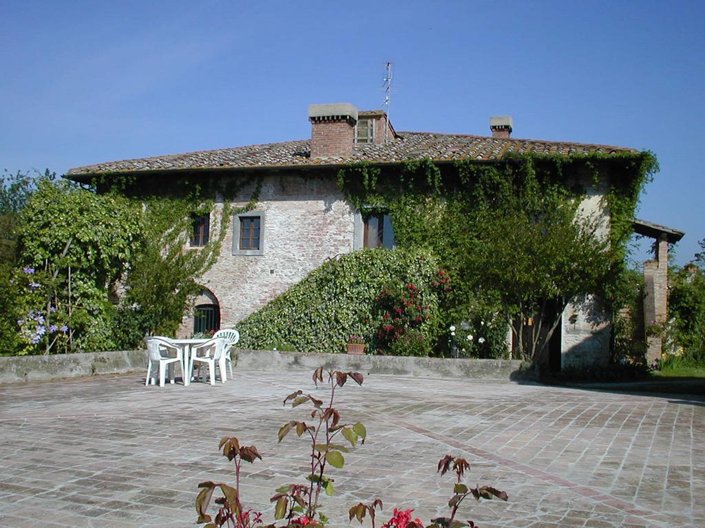 Villa Agriturismo Poggio Ai Grilli Gambassi Terme Exterior foto