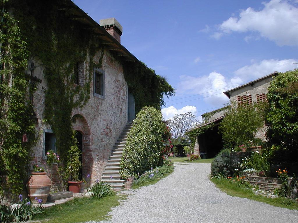 Agriturismo Poggio Ai Grilli Gambassi Terme Exterior foto